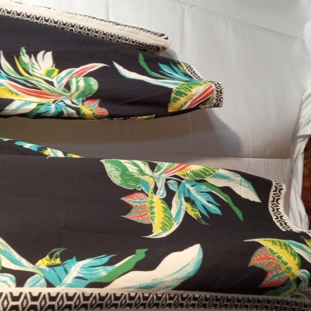 🦜🦜🦜BOGOHO🦜🦜🦜Flying Tomato Black Tropical Wrap Jumpsuit-Medium - Picture 6 of 6
